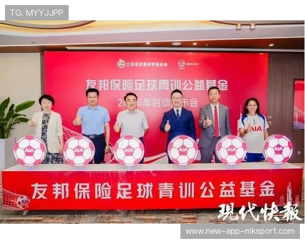 足球联赛在青训扶持中设立基层教练发展基金与设备补贴,足球青训教练要求