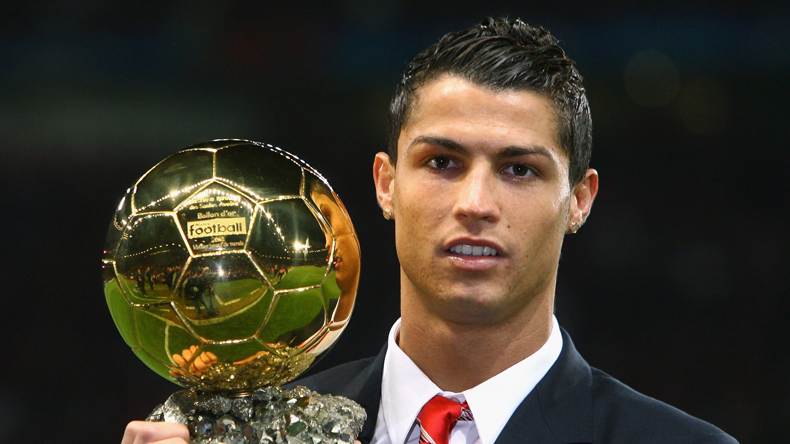 中国足球球员技术动作细节,中国足球职业运动员